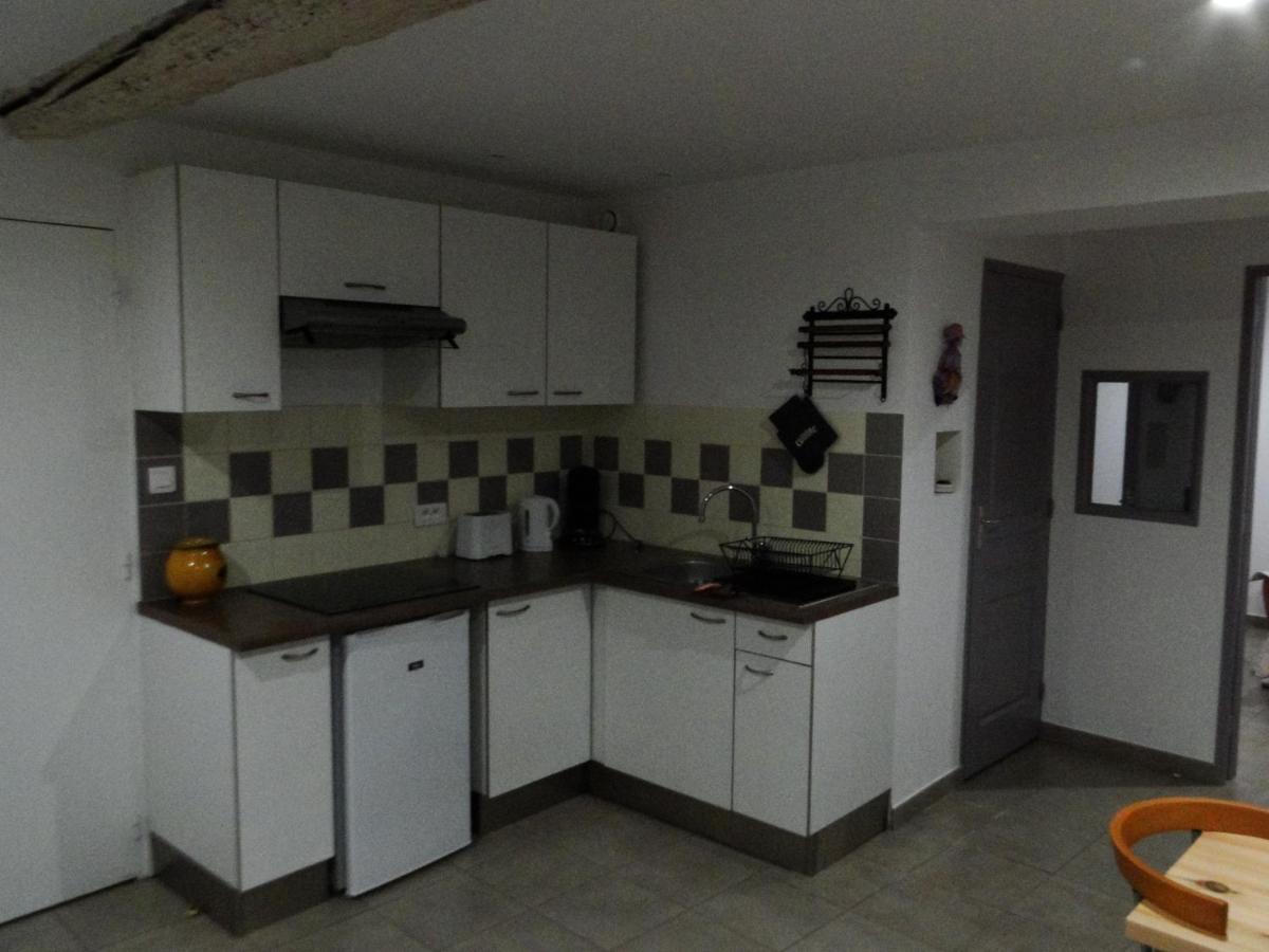 Sympathique Appartement L'Isle-sur-la-Sorgue Bagian luar foto