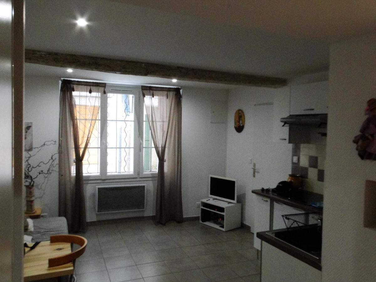 Sympathique Appartement L'Isle-sur-la-Sorgue Bagian luar foto